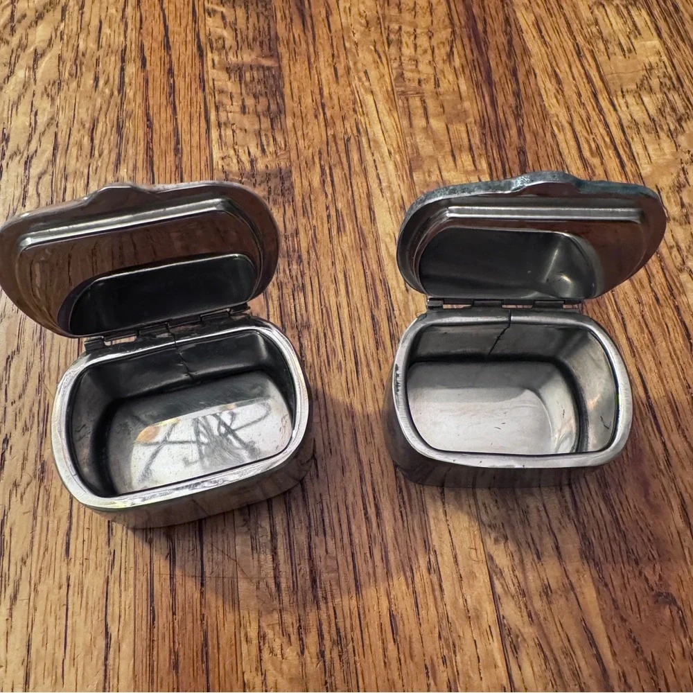 Lot of 2 small hinged metal trinket boxes, approximately 2” long, 1” high